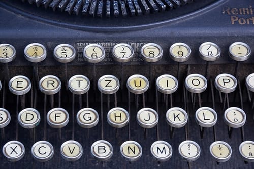 Tastatur einer Schreibmaschine.